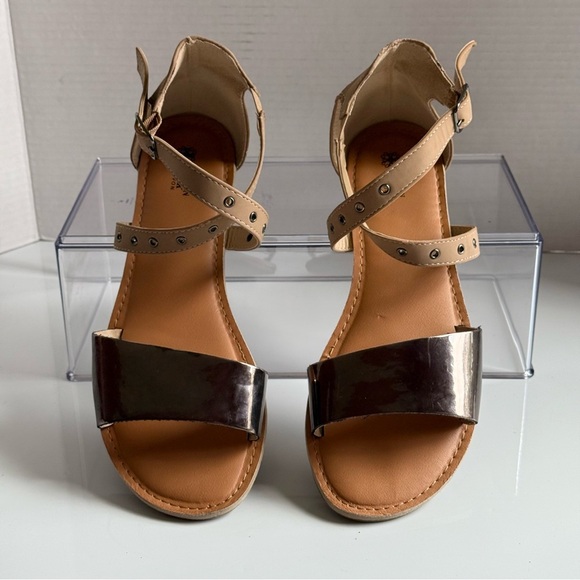 Cushion Walk Criss Cross Comfort Flat Size 9 - Picture 5 of 8